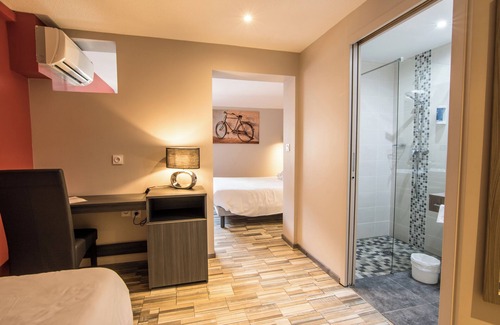 Foix Hotel | Brit Hotel Confort Foix