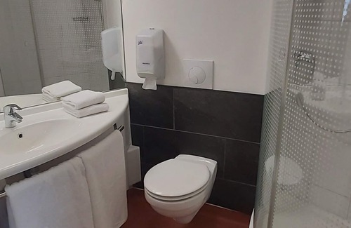 Bias Hotel | Brit Hotel Confort Villeneuve Sur Lot