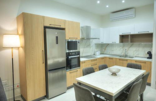 Floriana Apartment | Britannia Suites, charming 2 bedroom flat JCAS2