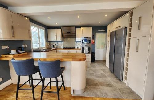 Paignton Villa | Brixham View House -Spectacular views over the bay and close to beach with parking