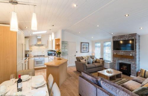 Bowness-on-Windermere House | Broad Larch Lodge
