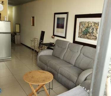 Braamfontein Apartment | Broadway flats Braamfontain