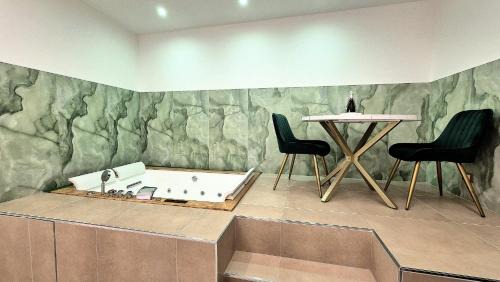 Palermo Apartment | Broken Column Luxury Suite