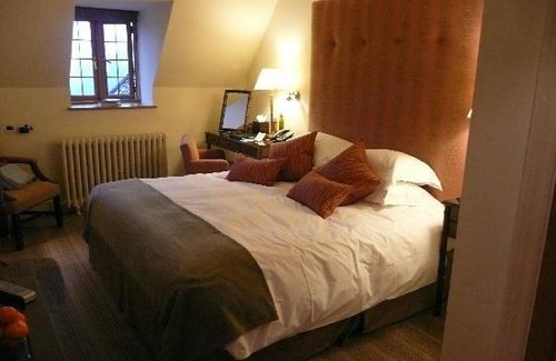 Hipperholme Hotel | Bronze Cove Hotel