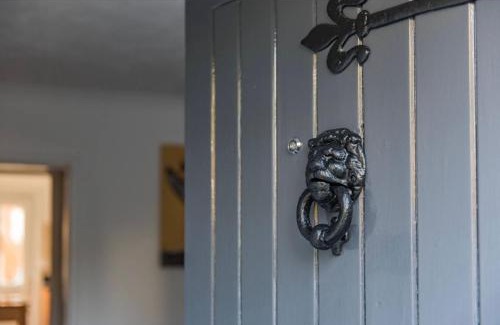 Temple Ewell House | Brook Cottage