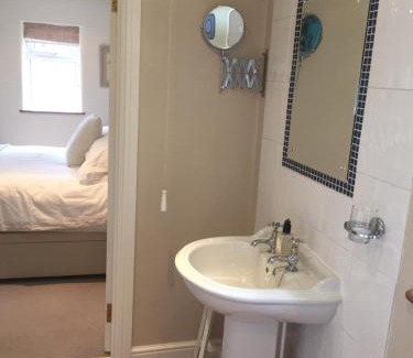 Brackley Bed & Breakfast | Brook Farm Cottage