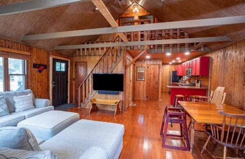 Skaneateles House | Brookside Cottage at Skaneateles Lake - 3 Bedroom Home