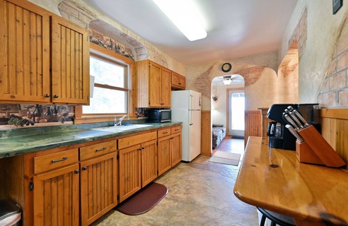 Grand View Cottage | Brookside Cottage