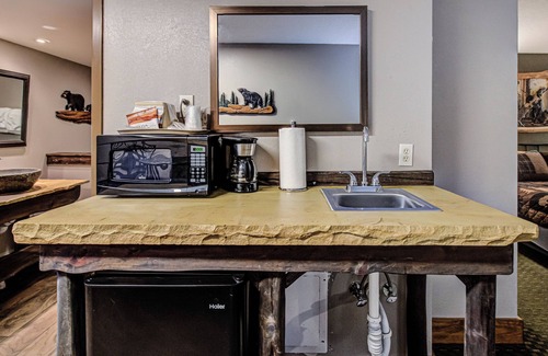 Gatlinburg Hotel | Brookside Lodge