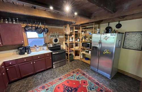 Helmsburg Cabin | Brown County Cabin on 16 Acres - Very Close to IU!