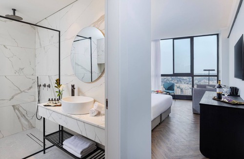 Bayit VeGan Hotel | Brown Jerusalem Hotel & Convention Center