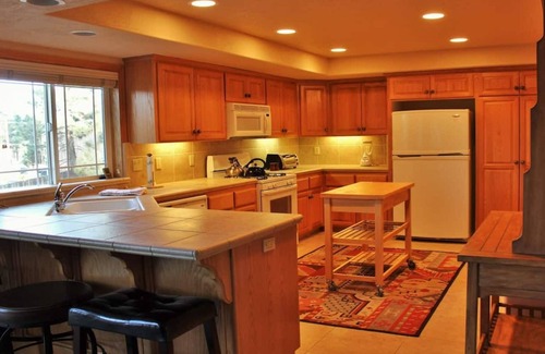 Summit Estates Condo | Brownie B Big Bear Lake