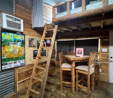 Minden House | Brownwood Cabin Yellow Rose Canyon