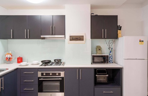 Brunswick Apartment | Brunswick 1BR: City & Comfort w/Free Parking