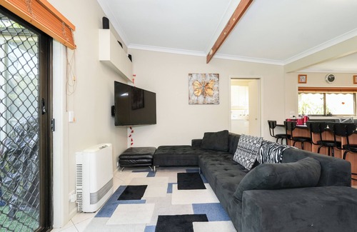 Brunswick House | BRUNSWICK, Melbourne-Cosy room in a great location. Shared Bathroom/living areas