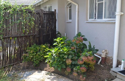 Greater Johannesburg Metropolitan Area Apartment | Bryanston Elgin - Cottage 5