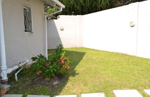 Greater Johannesburg Metropolitan Area Apartment | Bryanston Elgin - Cottage 5