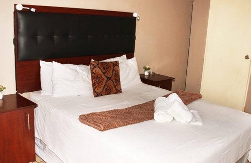 Germiston Hotel | Bubble Ball Guest House