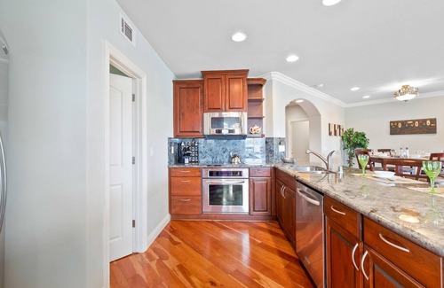 South Oceanside Condo | Buccaneer Beach Lookout Amazing home, ocean-view rooftop deck - steps to beach, garage & central AC