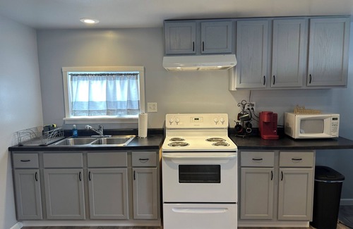 Rockville Apartment | Buck's Place - NEWLY FINISHED studio retreat one block from downtown Rockville!