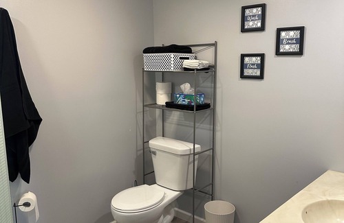 Rockville Apartment | Buck's Place - NEWLY FINISHED studio retreat one block from downtown Rockville!