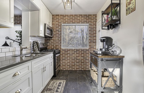 Garden Hills Condo | Buckhead- Atlanta Condo