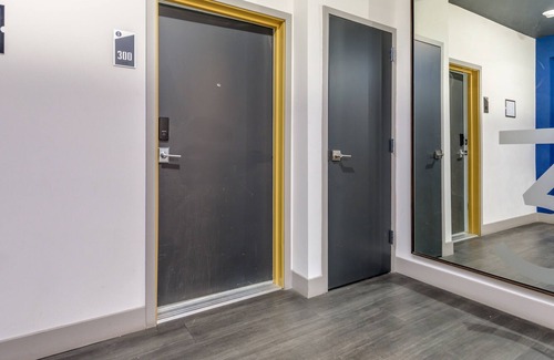 Soulard Apartment | Bud Brewery + Eats | Pool & Gym | Zencity