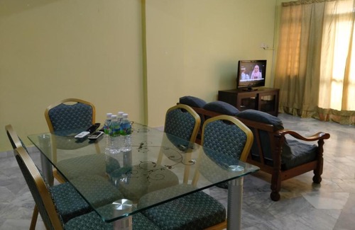 Tanjung Tanah Merah Apartment | Budget Beach Condo@Cocobay Resort Condominium