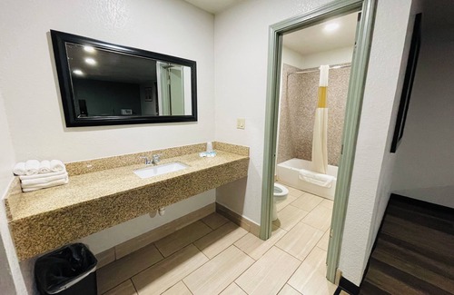 Ada Hotel | Budget Inn