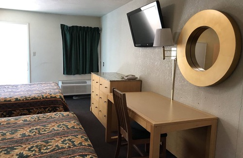 Parker Hotel | Budget Inn