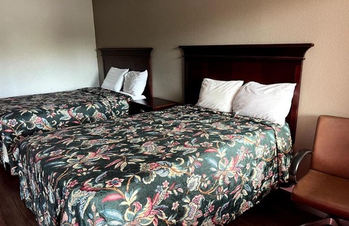 Brooklyn Hotel | Budget Plaza Motel