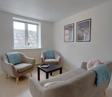 Hjørring Apartment | Budget room 5 in a central location with free parking