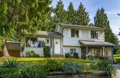 Metro Vancouver Regional District House | Budget Stay Near Langley Downtown- Year End Sale