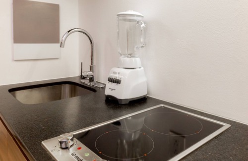 Centro Condo | Budget Studio just minutes from the beach. Perfect for couples!