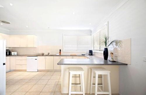 Budgewoi House | Budgewoi Waterfront Haven