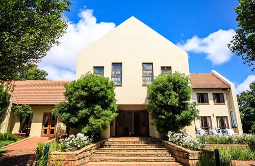 Magaliesberg Hotel | Budmarsh Country Lodge