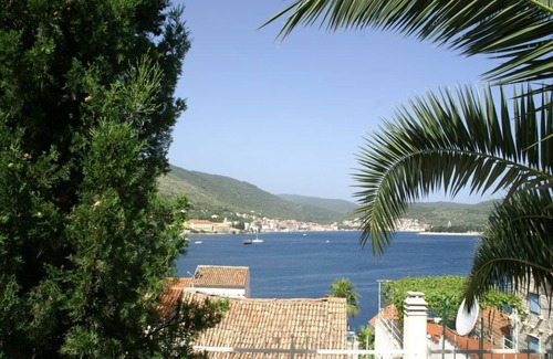 Vis Apartment | Buena Vista Apartments, A Room With the Sea View