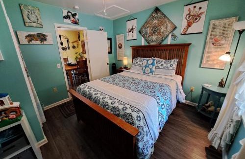 Spottswood House | Buffalo Bend 3 BR near Lexington - Hot Tub