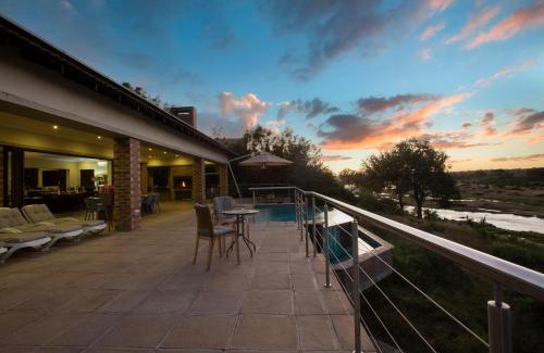 Hectorspruit Cabin | Buffalo Brooke
