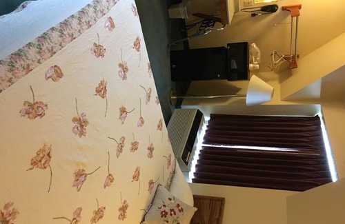 Chugwater Hotel | Buffalo Lodge and Grill