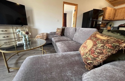 Jasper House | Buffalo Pastures Retreat-*NEW* for 2025