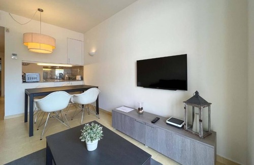 Eixample Apartment | Building with communal roof terrace with pool!