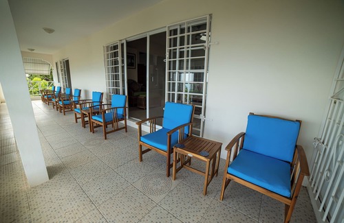 Whitehouse Villa | Buki Ocean View, 8 B/R, Sleeps 16+, with Chef