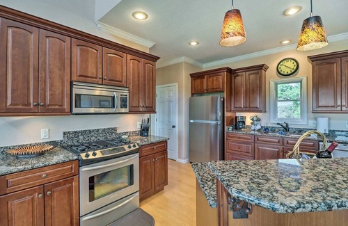 Bull Shoals House | Bull Shoals Retreat with Panoramic River Views – A Peaceful Escape Awaits!