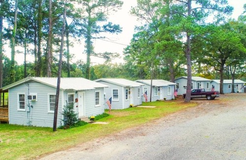 Jefferson Cabin | Bullfrog Marina RV Park and Cabins