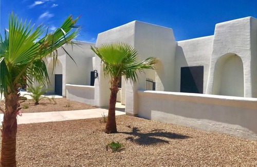Bullhead City House | Bullhead oasis! Enjoy putt putt, view, pool & heated spa!