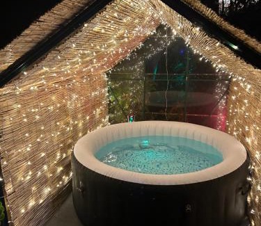 Plymstock Apartment | Bumble Bee Cottage