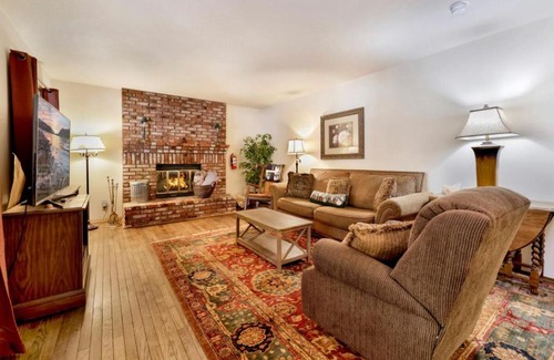 Summit Estates House | Bummit at the Summit #2017 by Big Bear Vacations