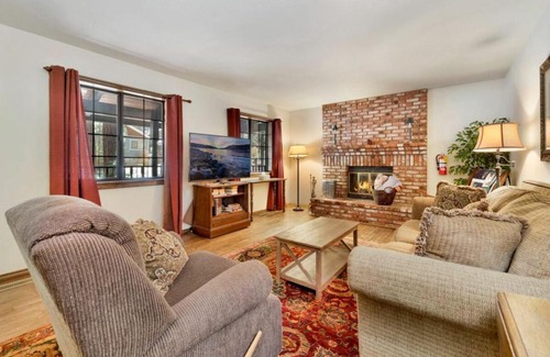 Summit Estates House | Bummit at the Summit #2017 by Big Bear Vacations