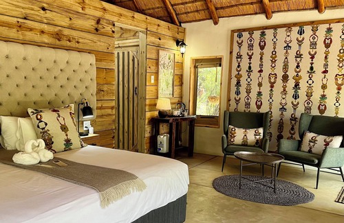 Thorny Bush Game Reserve Cabin | Bundox Safari Lodge